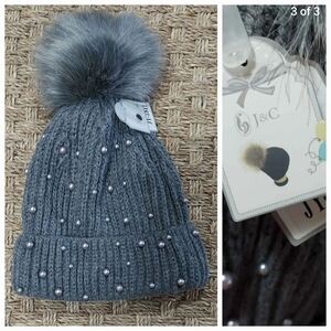 NWT Charcoal Knit Pearl Polkadot Beanie with Faux Fur Pom Pom